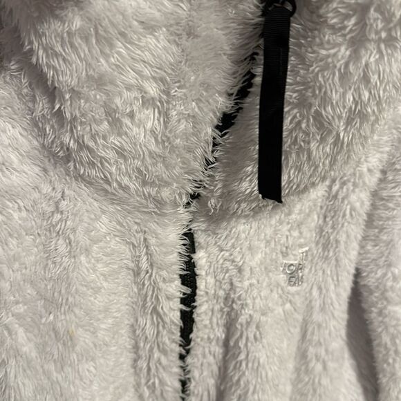 North face fleece jacket - Picture 4 of 8